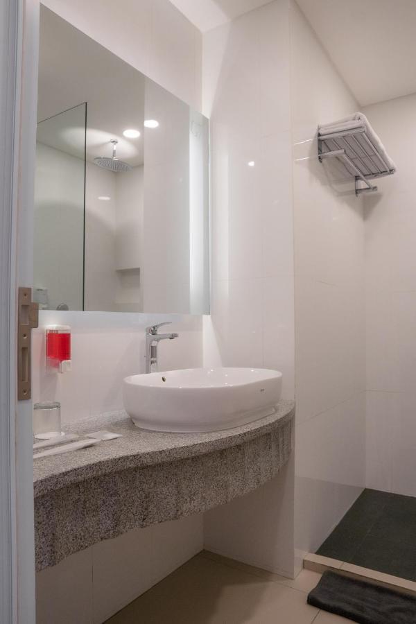Grand G7 Hotel Pasar Baru Jakarta Exterior photo
