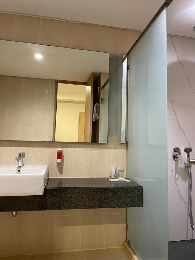 Grand G7 Hotel Pasar Baru Jakarta Exterior photo