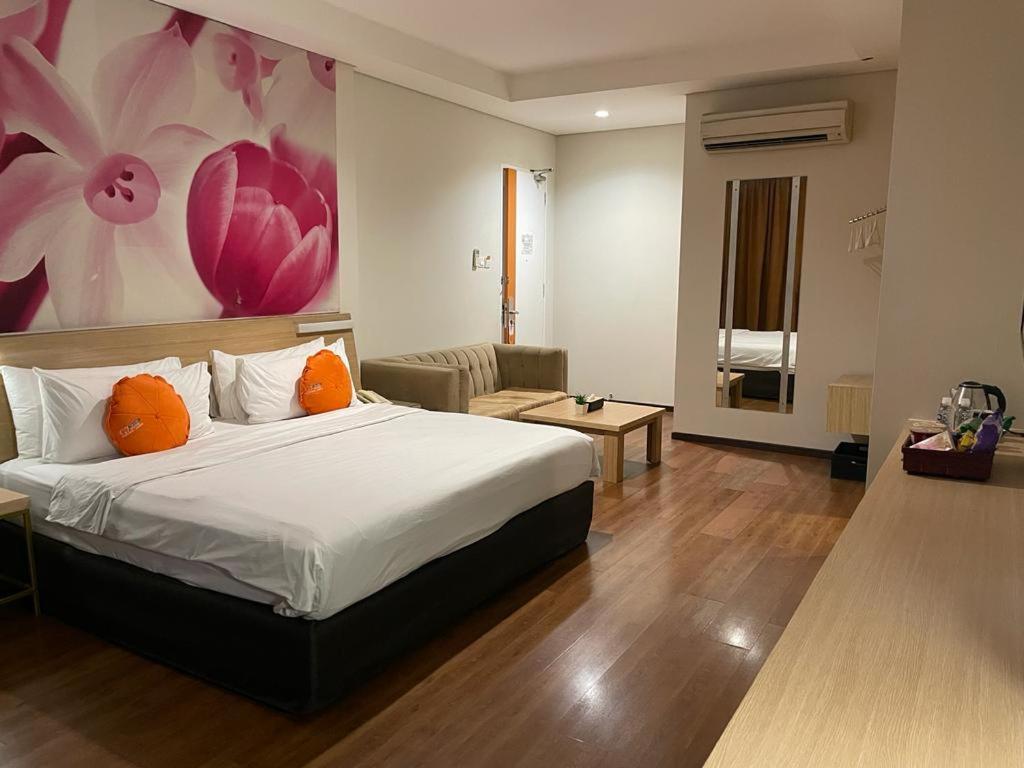Grand G7 Hotel Pasar Baru Jakarta Exterior photo