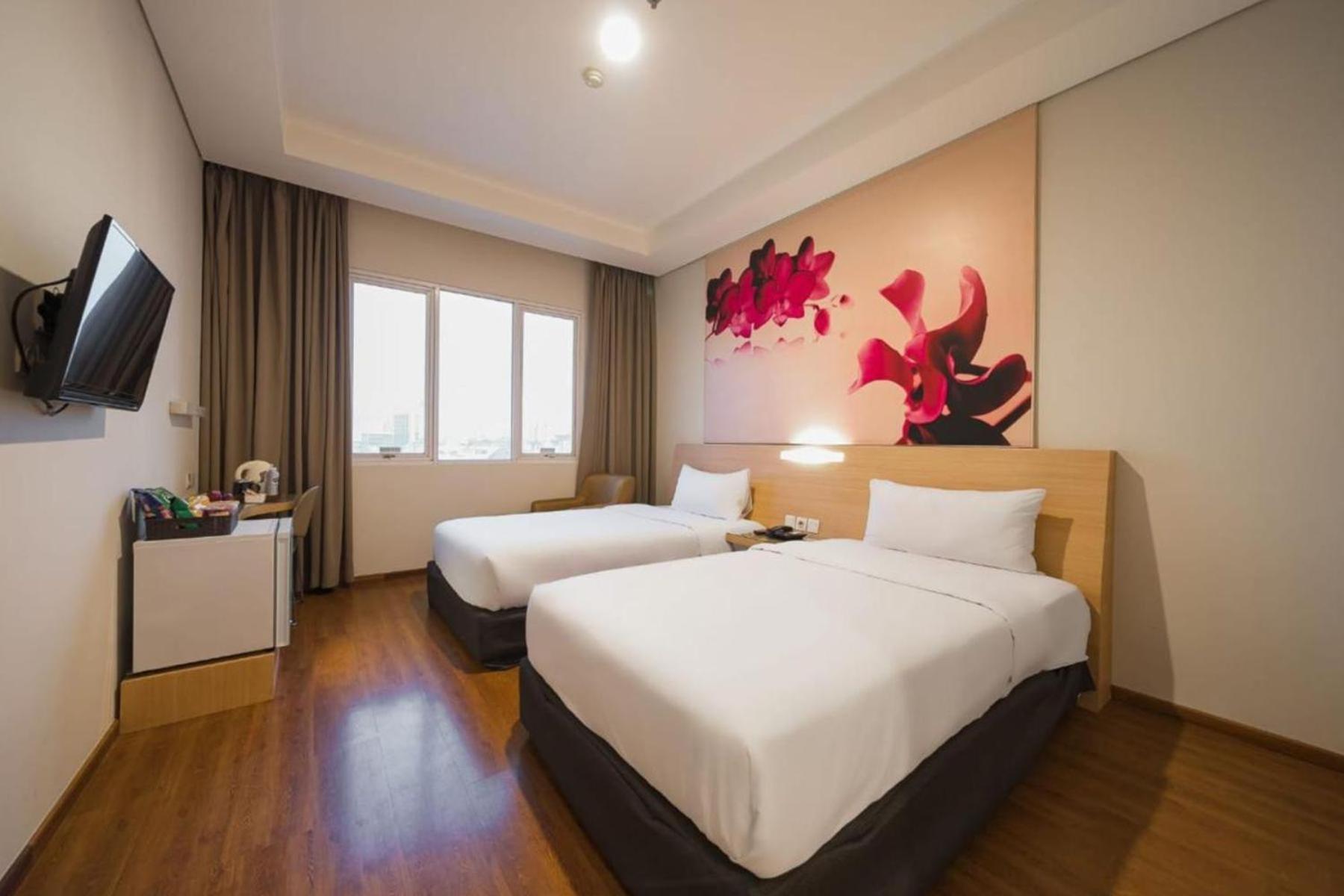 Grand G7 Hotel Pasar Baru Jakarta Exterior photo